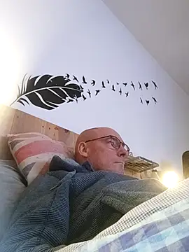 bogland33 online show from November 26, 2025, 7:47 pm