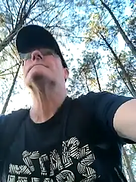 Snapshot of bogland33 chatting on March 19, 2025, 4:55 pm bogland33 online show from March 19, 2025, 4:55 pm