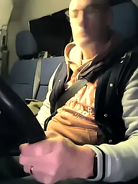 Snapshot of bogland33 chatting on October 10, 2025, 10:32 pm bogland33 online show from October 10, 2025, 10:32 pm