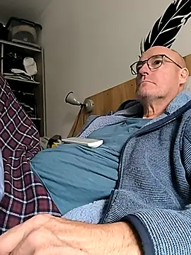 Snapshot of bogland33 chatting on September 26, 2025, 11:39 am bogland33 online show from September 26, 2025, 11:39 am