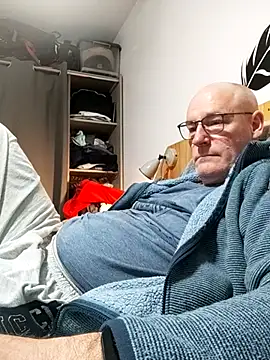 bogland33 online show from March 23, 2026, 7:47 pm