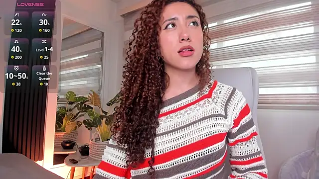 miss catalinaa online show from November 4, 2025, 11:47 am