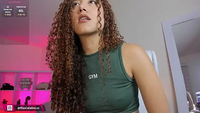 miss catalinaa online show from June 19, 2026, 12:33 pm