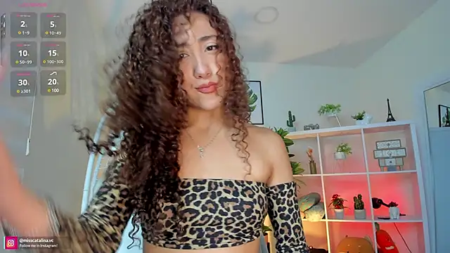 miss catalinaa online show from March 10, 2025, 12:38 pm