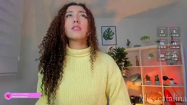 miss catalinaa online show from February 25, 2025, 11:32 am