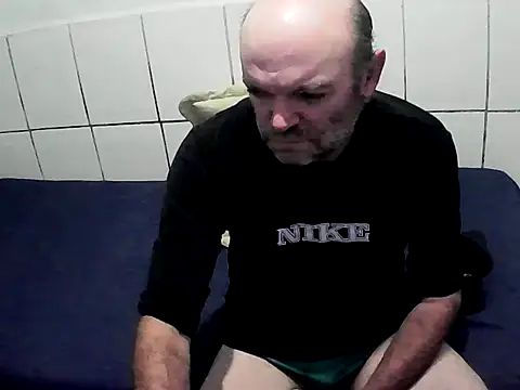 Snapshot of pierdona chatting on September 24, 2025, 8:04 pm pierdona online show from September 24, 2025, 8:04 pm