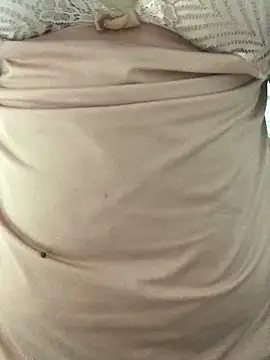 ahross online show from October 11, 2025, 10:38 am