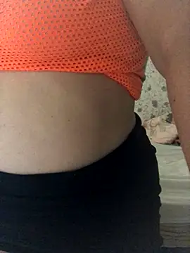 ahross online show from November 12, 2025, 9:57 am