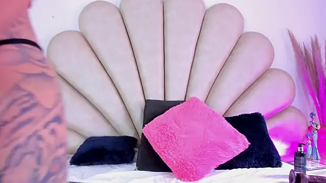 Snapshot of Anna__Spencer chatting on October 12, 2025, 2:07 pm Anna Spencer online show from October 12, 2025, 2:07 pm