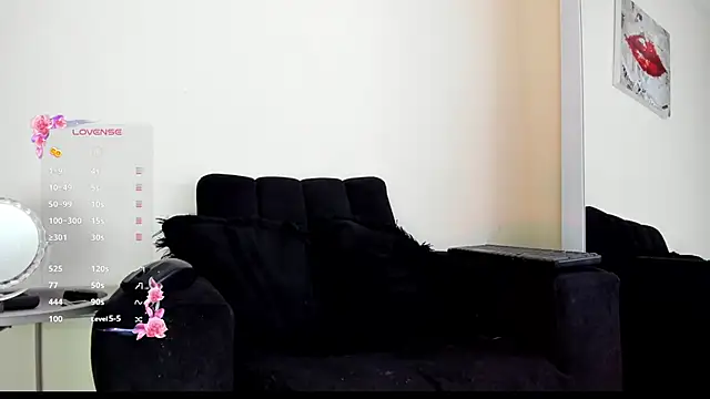 its  angelica  online show from October 23, 2025, 7:23 pm