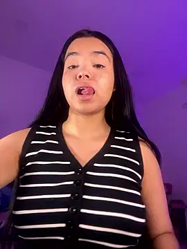 AuroraFiore online show from January 11, 2026, 3:13 am