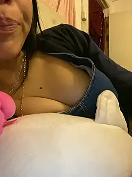 Snapshot of kittyprettybby chatting on July 12, 2026, 10:10 pm kittyprettybby online show from July 12, 2026, 10:10 pm
