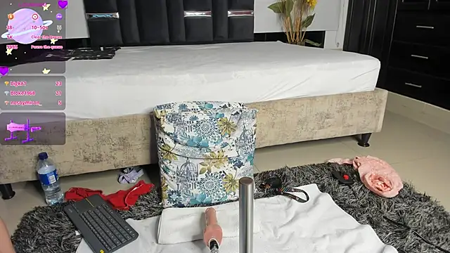 Snapshot of kinky_polar chatting on January 22, 2025, 4:44 am kinky polar online show from January 22, 2025, 4:44 am