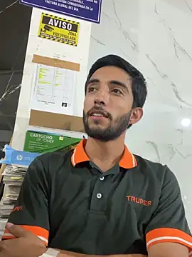 eviltwinyoung online show from October 7, 2025, 9:27 pm