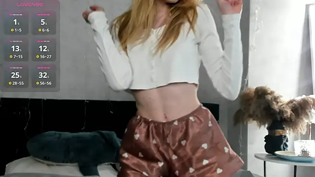 Esme Runn online show from March 31, 2026, 3:08 am