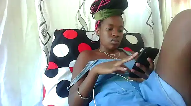 Snapshot of SexyRed18 chatting on December 28, 2024, 10:14 am SexyRed18 online show from December 28, 2024, 10:14 am