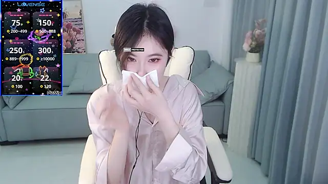 YiJin-a online show from December 24, 2024, 1:59 am