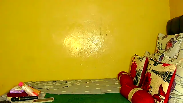 Snapshot of Down_to_earth_girl chatting on November 9, 2025, 5:39 pm Down to earth girl online show from November 9, 2025, 5:39 pm