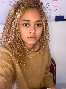 gaby jin online show from December 4, 2024, 3:15 pm