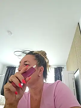 Bitch MILF6 online show from September 14, 2025, 7:31 am