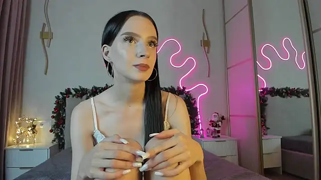 flora off online show from January 10, 2025, 2:34 pm