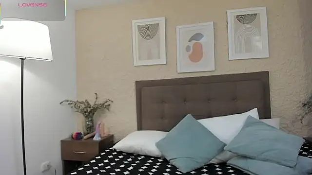 CarolinaGlamour online show from September 29, 2025, 3:13 am