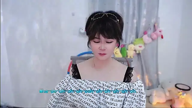 Snapshot of Fan_ting chatting on October 21, 2025, 2:38 pm Fan ting online show from October 21, 2025, 2:38 pm