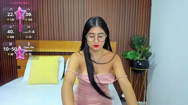 evelin leroy online show from February 18, 2025, 12:06 pm