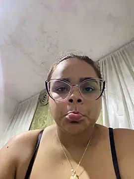 Snapshot of Evabigass chatting on January 6, 2026, 7:51 pm Evabigass online show from January 6, 2026, 7:51 pm