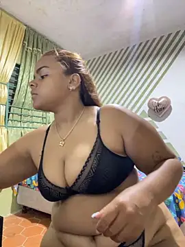 Snapshot of Evabigass chatting on October 2, 2025, 8:56 pm Evabigass online show from October 2, 2025, 8:56 pm