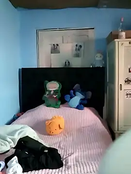 Elvishcassie  online show from January 8, 2026, 7:31 pm