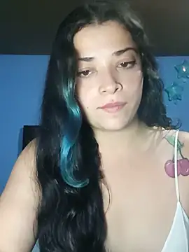 Snapshot of Elvishcassie_ chatting on June 1, 2026, 12:33 am Elvishcassie online show from June 1, 2026, 12:33 am