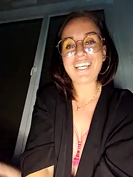 Snapshot of lindsay_33off chatting on September 22, 2025, 9:10 pm lindsay 33off online show from September 22, 2025, 9:10 pm