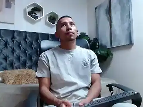 Snapshot of richar_voller chatting on September 30, 2025, 11:27 am richar voller online show from September 30, 2025, 11:27 am