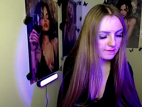 Snapshot of _AlMamiyy_ chatting on October 6, 2025, 12:39 pm  AlMamiyy  online show from October 6, 2025, 12:39 pm