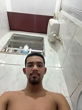 moreninhoP online show from February 20, 2026, 4:20 am