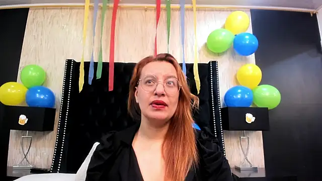 Snapshot of RoxieJackson chatting on September 26, 2025, 11:50 am RoxieJackson online show from September 26, 2025, 11:50 am