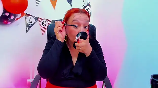 Snapshot of RoxieJackson chatting on October 29, 2025, 4:39 pm RoxieJackson online show from October 29, 2025, 4:39 pm