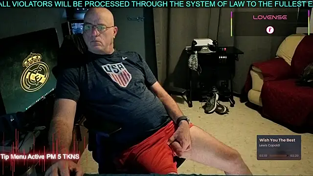 Snapshot of Pilot_Dave_69 chatting on September 28, 2025, 3:57 am Pilot Dave 69 online show from September 28, 2025, 3:57 am