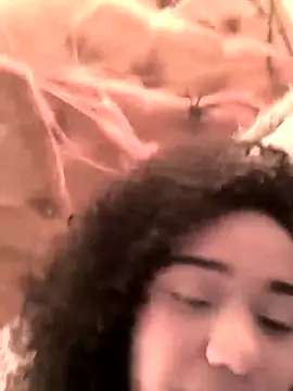 evafoxs online show from October 9, 2025, 2:50 pm