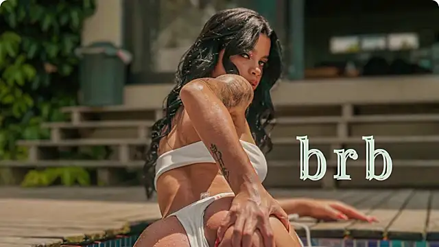 Snapshot of mia_world_ chatting on October 29, 2025, 2:49 pm mia world online show from October 29, 2025, 2:49 pm