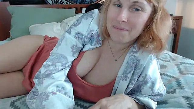 Cutikatxoxo online show from February 19, 2025, 5:05 am