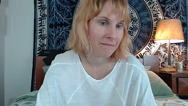 Cutikatxoxo online show from February 18, 2025, 5:09 am