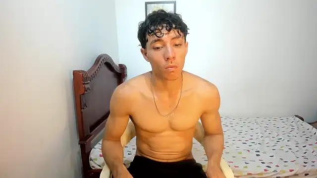 Snapshot of enzo_sloran chatting on September 29, 2025, 6:13 pm enzo sloran online show from September 29, 2025, 6:13 pm