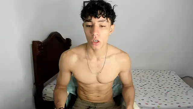 Snapshot of enzo_sloran chatting on October 22, 2025, 2:16 pm enzo sloran online show from October 22, 2025, 2:16 pm