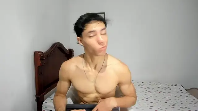 Snapshot of enzo_sloran chatting on October 21, 2025, 1:32 pm enzo sloran online show from October 21, 2025, 1:32 pm