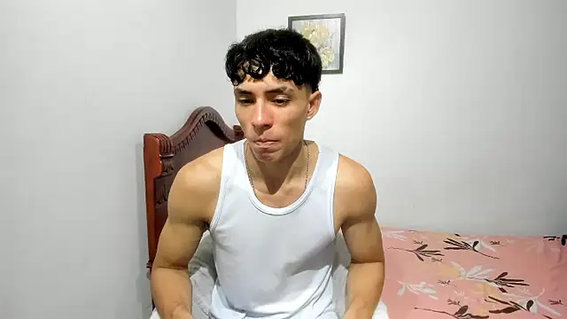 Snapshot of enzo_sloran chatting on October 13, 2025, 3:35 pm enzo sloran online show from October 13, 2025, 3:35 pm