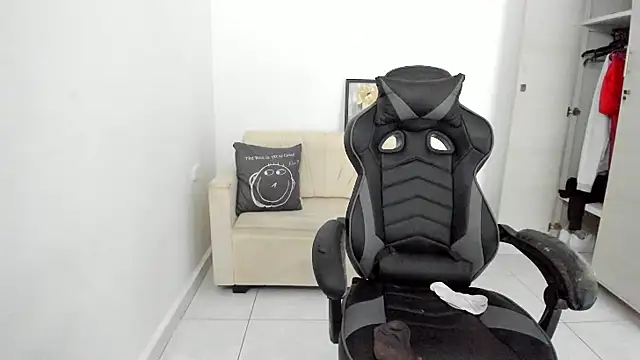 enzo sloran online show from April 12, 2026, 5:27 pm