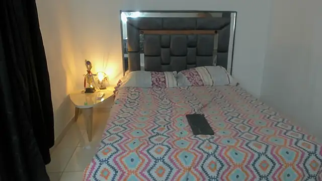 enzo sloran online show from December 1, 2025, 7:42 am