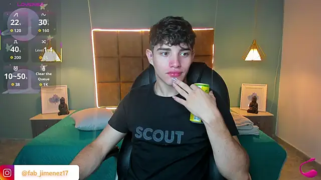 Snapshot of AlejooTwink chatting on September 13, 2025, 2:44 am AlejooTwink online show from September 13, 2025, 2:44 am